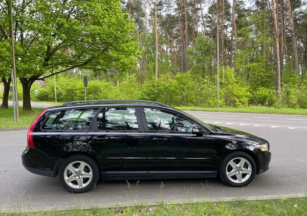 Volvo V50 cena 18900 przebieg: 156200, rok produkcji 2009 z Michałowo małe 254